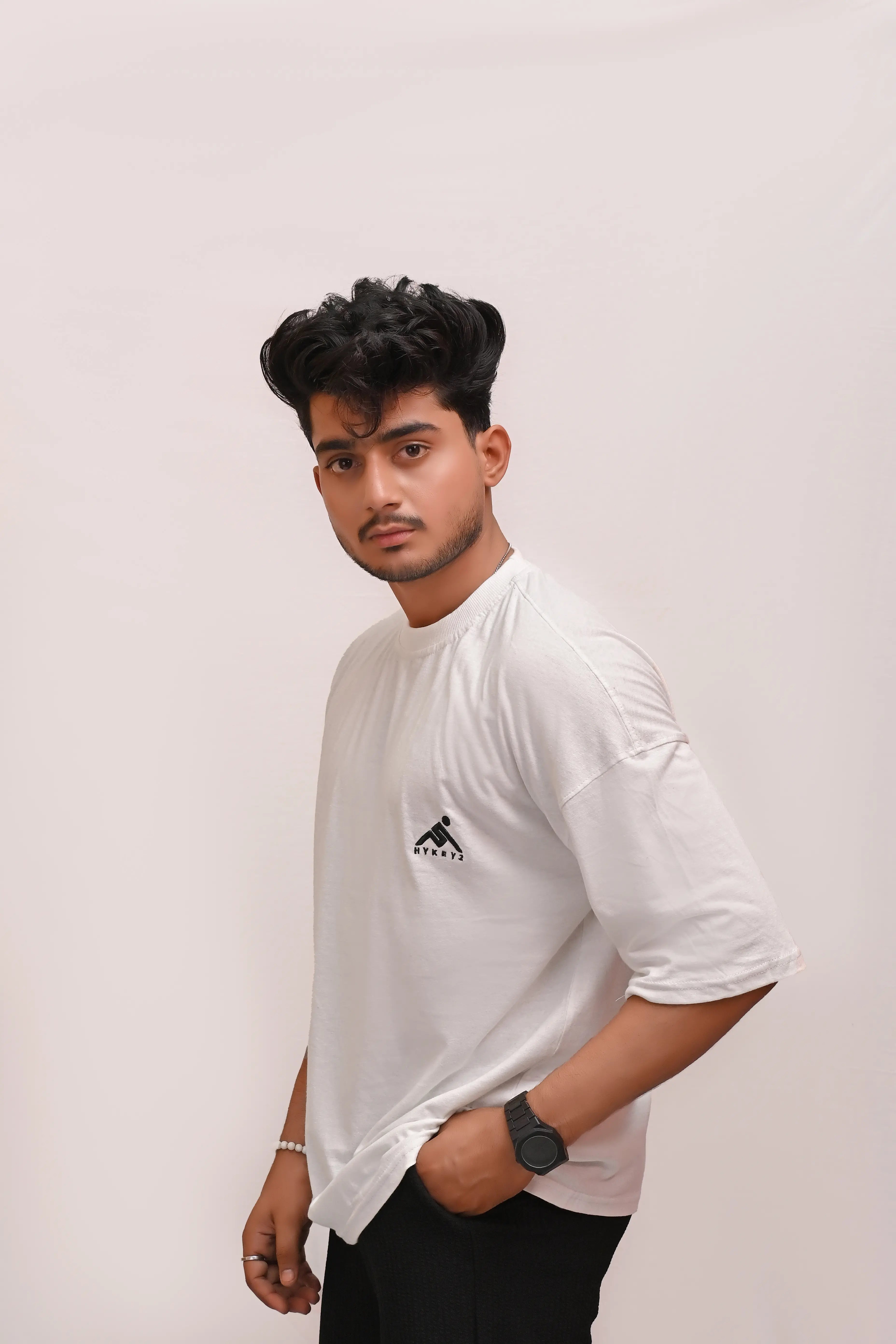 HYKEYZ Oversized Comfort White T-Shirt