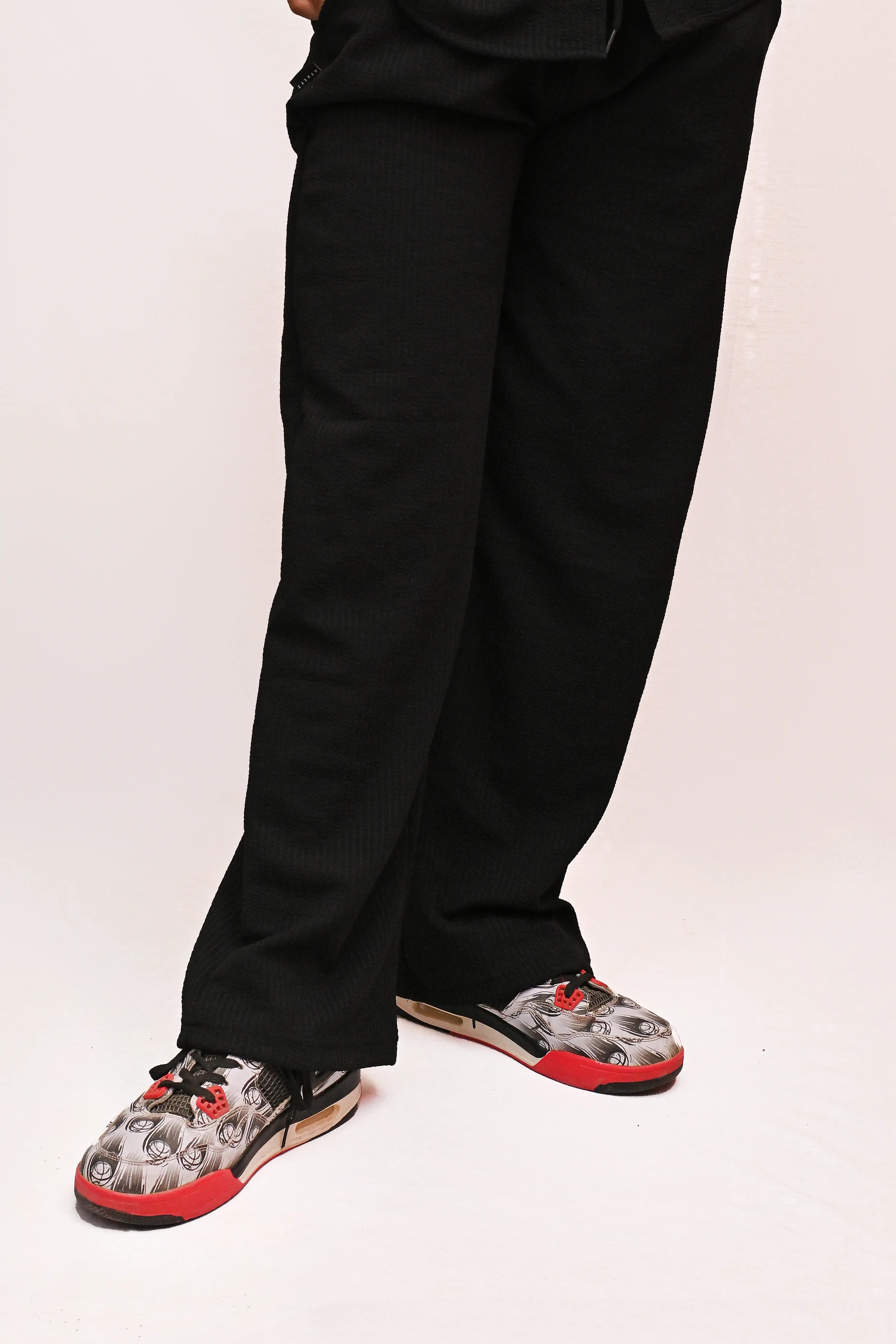 HYKEYZ Classic Textured Straight Trouser - Black