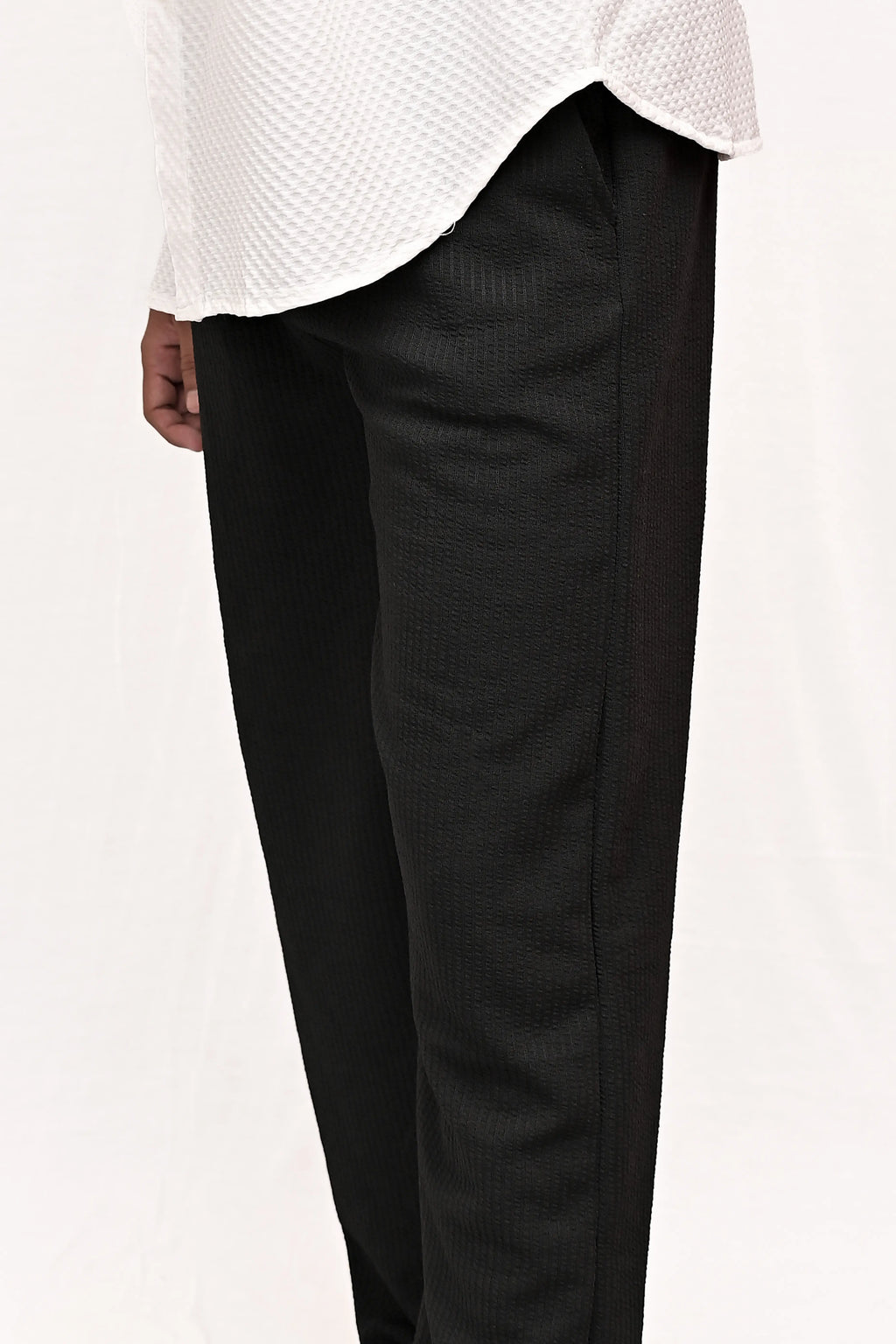 HYKEYZ Classic Textured Straight Trouser - Black